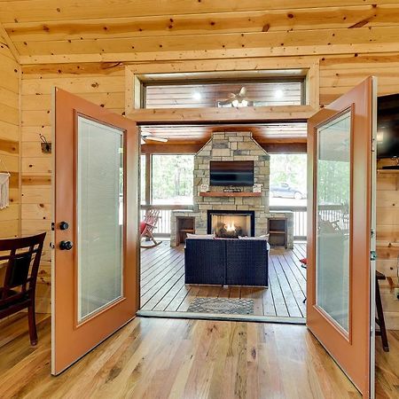 Broken Bow Cabin With Hot Tub And Outdoor Fireplace! Zewnętrze zdjęcie