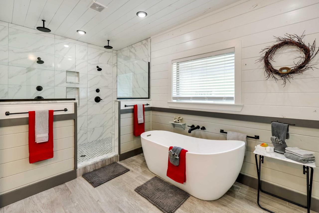 Broken Bow Cabin With Hot Tub And Outdoor Fireplace! Zewnętrze zdjęcie