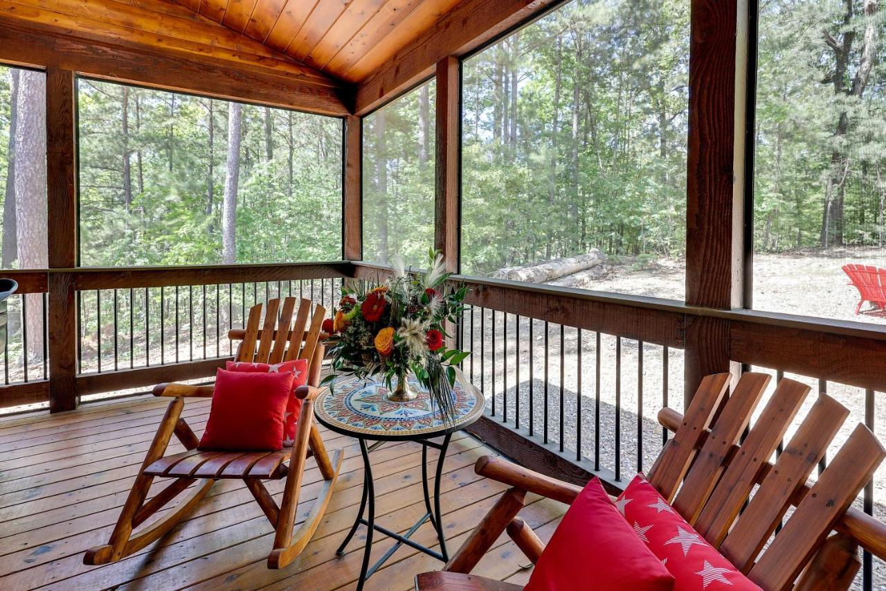 Broken Bow Cabin With Hot Tub And Outdoor Fireplace! Zewnętrze zdjęcie